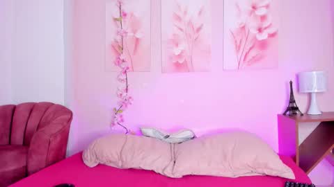 AmiiClark  online show from February 18, 2026, 7:10 pm