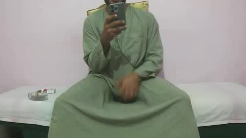 Amir online show from October 18, 2025, 8:20 pm