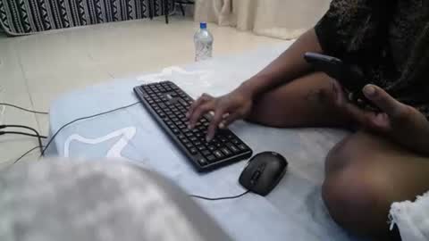 amira9120 online show from October 13, 2025, 10:04 am