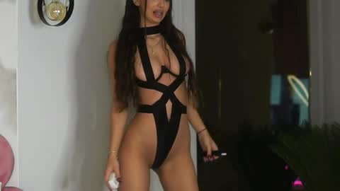 Amiraveyl online show from October 11, 2025, 1:16 am