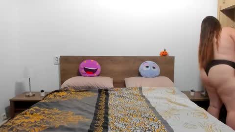 Amira Vyxen online show from November 12, 2025, 8:52 pm