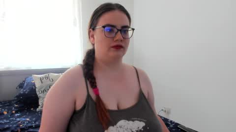 Amira Vyxen online show from May 19, 2026, 6:31 am