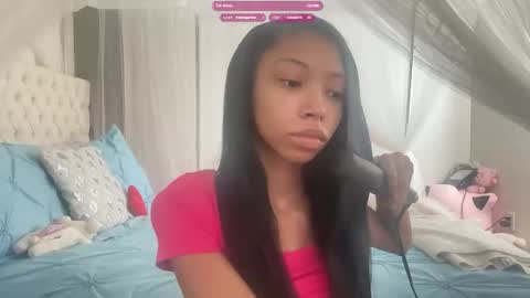 Snapshot of amirime chatting on November 13, 2025, 5:23 pm Aulani 3 online show from November 13, 2025, 5:23 pm