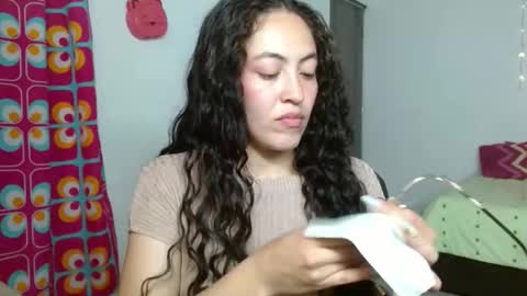 amitlu_ online show from October 21, 2025, 7:14 pm