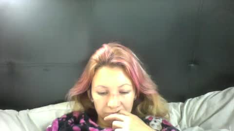 Paula D online show from February 8, 2025, 1:01 pm