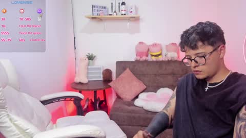 Snapshot of ammy_n_tyler chatting on February 3, 2025, 2:36 am ammy and thyler online show from February 3, 2025, 2:36 am