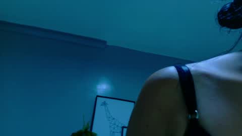 A M M Y  online show from April 14, 2026, 9:37 am