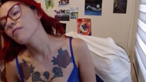 yisel online show from October 6, 2025, 9:23 pm