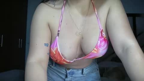 Snapshot of ammytylorxx chatting on February 11, 2026, 2:05 am Ammy online show from February 11, 2026, 2:05 am