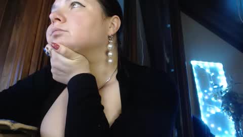 Snapshot of amorelara chatting on December 5, 2024, 1:17 pm amorelara online show from December 5, 2024, 1:17 pm