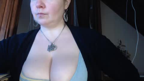 Snapshot of amorelara chatting on January 26, 2025, 12:22 pm amorelara online show from January 26, 2025, 12:22 pm