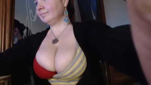 Snapshot of amorelara chatting on February 16, 2025, 6:32 am amorelara online show from February 16, 2025, 6:32 am