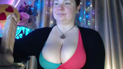 amorelara online show from May 14, 2026, 7:04 am