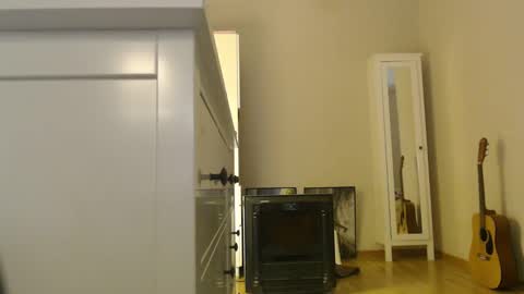 miss unforgettable online show from March 3, 2025, 2:47 am