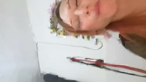 amoueranth_05 online show from July 30, 2026, 3:38 am