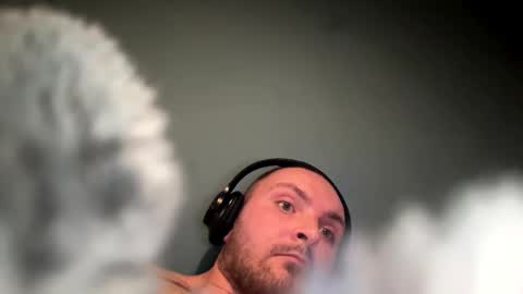 Snapshot of amwillz1997 chatting on November 9, 2025, 5:33 pm amwillz1997 online show from November 9, 2025, 5:33 pm