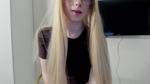 Snapshot of amy1_1 chatting on September 26, 2025, 3:10 am amy1_1 online show from September 26, 2025, 3:10 am
