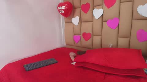 amy__wats0n online show from February 13, 2025, 10:22 pm