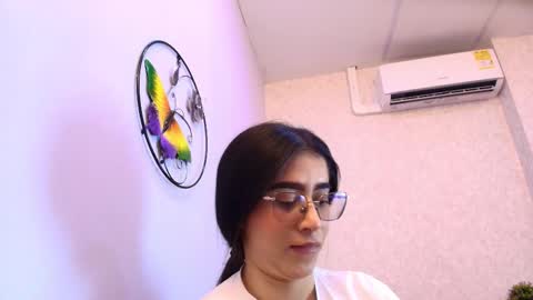 amy__wats0n online show from February 25, 2026, 7:12 pm