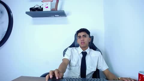 Amy Fox online show from November 9, 2025, 1:31 pm