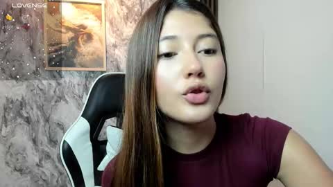 Snapshot of amy_innocent_ chatting on September 17, 2025, 8:32 pm Amy online show from September 17, 2025, 8:32 pm