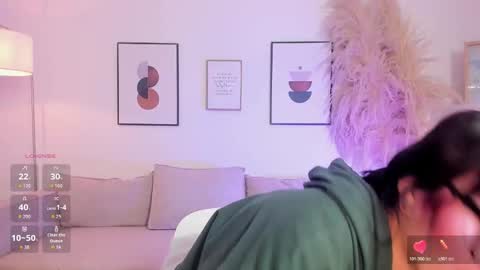 Snapshot of amy_lit chatting on February 11, 2026, 2:33 pm Hello I am Allison Welcome to my room and let is have a good time together whith me online show from February 11, 2026, 2:33 pm