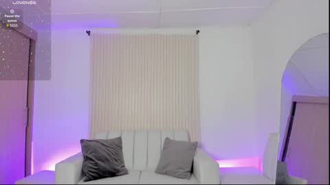 Emily online show from November 12, 2025, 3:45 pm