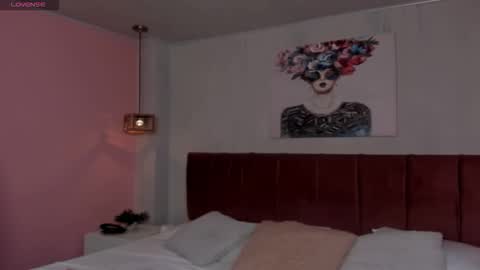 amy_saenz_ online show from October 16, 2025, 9:49 pm