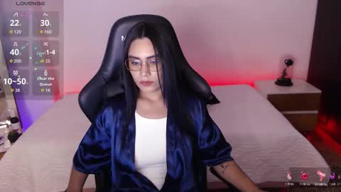 Mia Cristancho online show from November 1, 2025, 4:42 pm