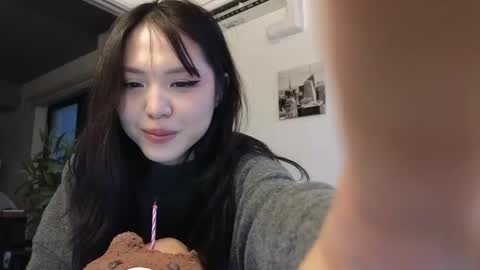 Snapshot of amyalwayshere chatting on December 16, 2024, 7:37 am girl next door named Amy online show from December 16, 2024, 7:37 am