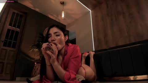 Amy Armstrong online show from January 8, 2025, 2:57 am