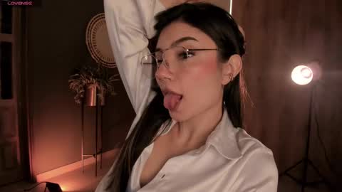 Amy Armstrong online show from February 27, 2025, 12:32 am