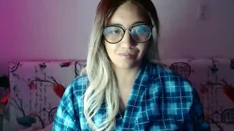 Snapshot of amycosplay99 chatting on January 6, 2025, 12:46 pm amycosplay99 online show from January 6, 2025, 12:46 pm