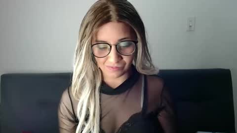 Snapshot of amycosplay99 chatting on January 31, 2025, 1:54 am amycosplay99 online show from January 31, 2025, 1:54 am