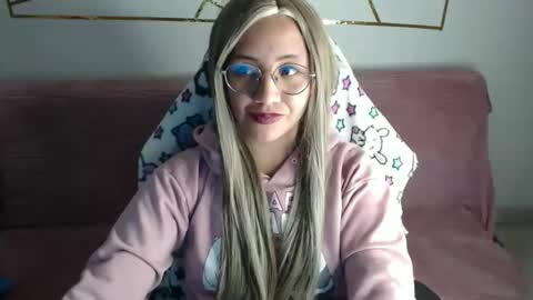 amycosplay99 online show from November 24, 2025, 7:41 am