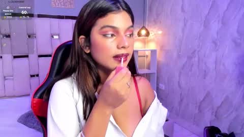 amyevan_ online show from October 18, 2025, 9:26 pm