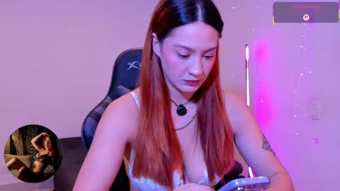 Snapshot of amypond__ chatting on February 4, 2026, 4:24 pm Amy online show from February 4, 2026, 4:24 pm