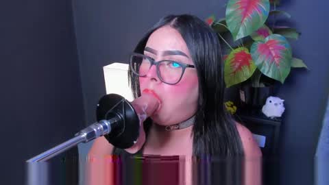 amywhitte_ online show from April 5, 2026, 3:47 am