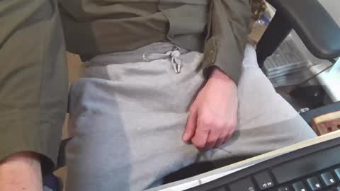 A online show from November 27, 2025, 9:00 am