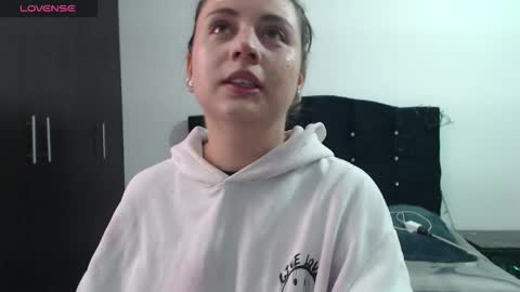 ana_arms_ online show from February 25, 2026, 2:05 pm