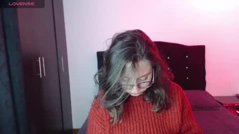 ana_arms_ online show from April 13, 2026, 5:40 pm