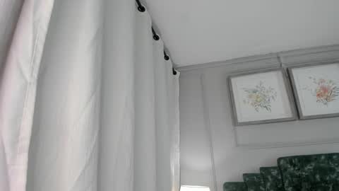 Ana  online show from December 2, 2025, 10:53 am