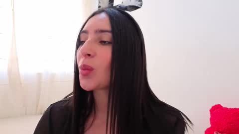 Ana  IG an castillo 1 online show from November 4, 2025, 1:54 pm