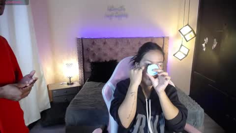 ana_crisgray online show from March 10, 2025, 3:23 am