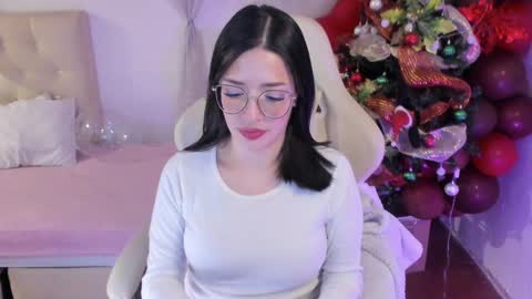 Im anna but you can call me as you want online show from December 17, 2024, 12:23 am