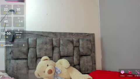 Snapshot of ana_star_ chatting on September 8, 2025, 9:47 pm ana_star_ online show from September 8, 2025, 9:47 pm