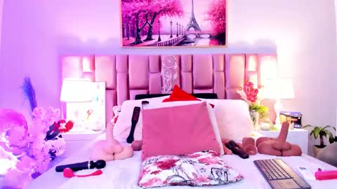 anaa_bellaa online show from November 11, 2025, 12:27 pm