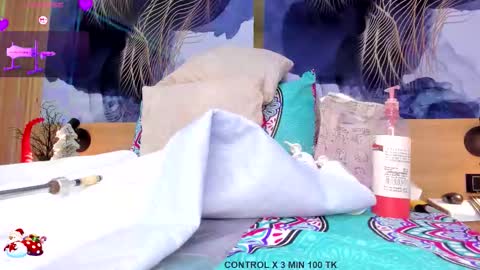 anabacker01 online show from December 21, 2025, 7:43 pm