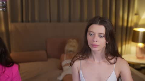 Snapshot of anabel054 chatting on September 25, 2025, 9:29 pm Anabel Kira Zlata Kira Elice Lana Dominika Sofy Kaila Bridget online show from September 25, 2025, 9:29 pm