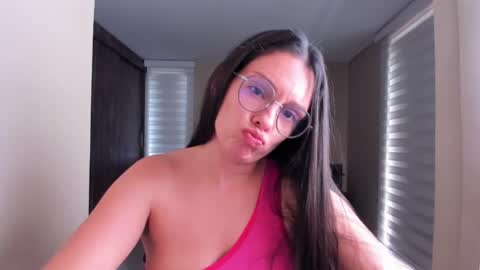 Snapshot of anabel_25 chatting on December 9, 2024, 4:26 pm Anabel online show from December 9, 2024, 4:26 pm